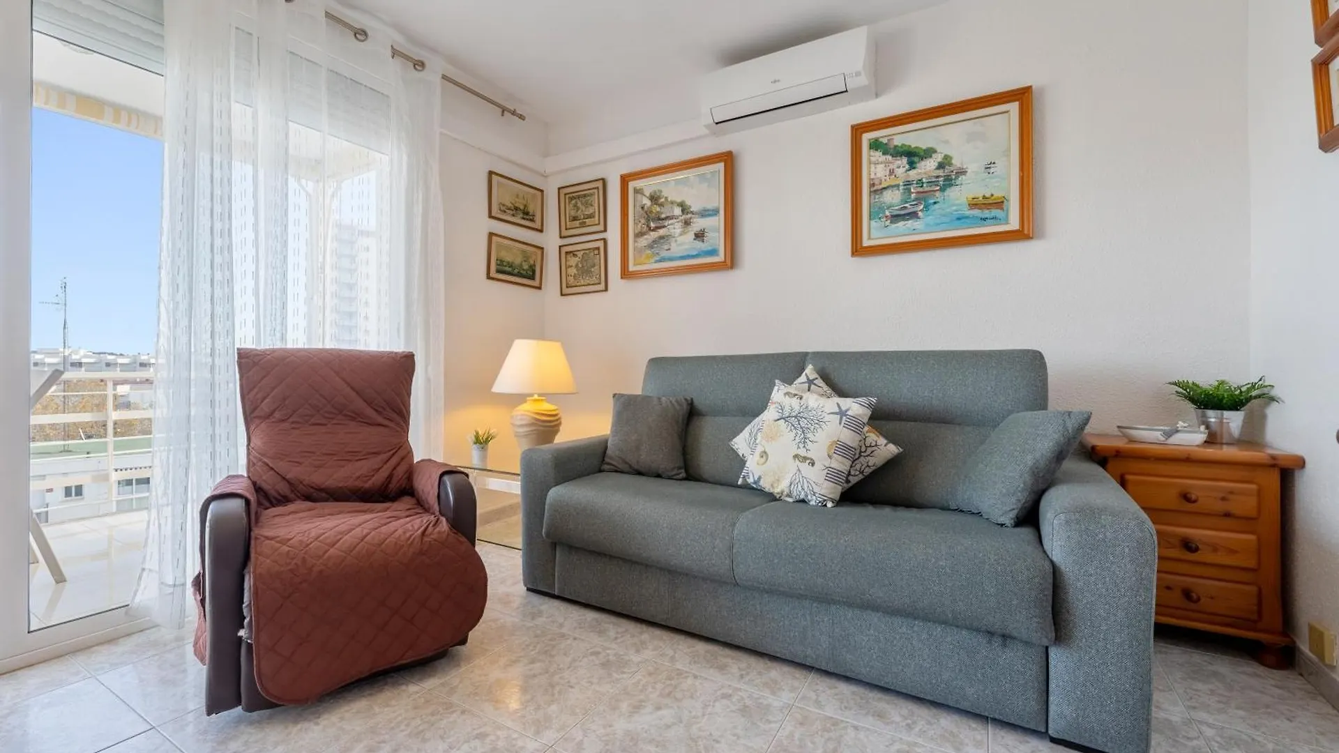 Apartamento Mas Salou 0*,  Španělsko